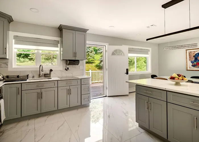 Modern 3Br Woodbury Ny